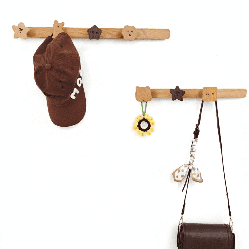 Porte-manteau mural bois massif - Crochets déco enfant couloir - Vue 1