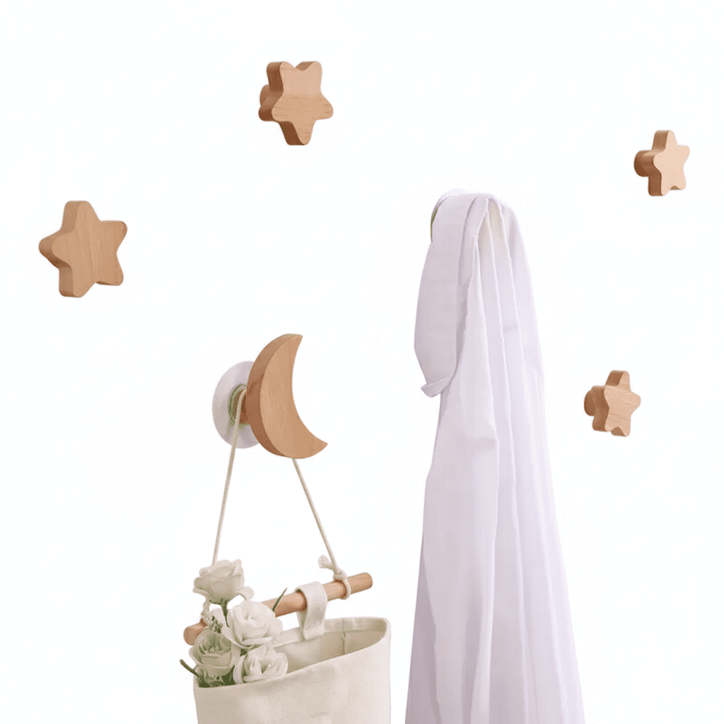 Crochet mural étoile en bois pour chambre enfant - Déco moderne - Vue 1